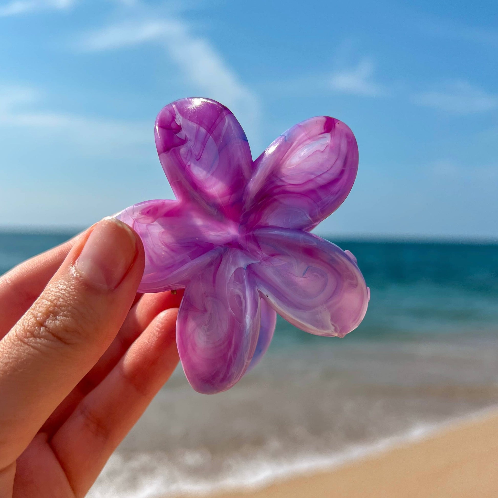 Pinza hibisco lila