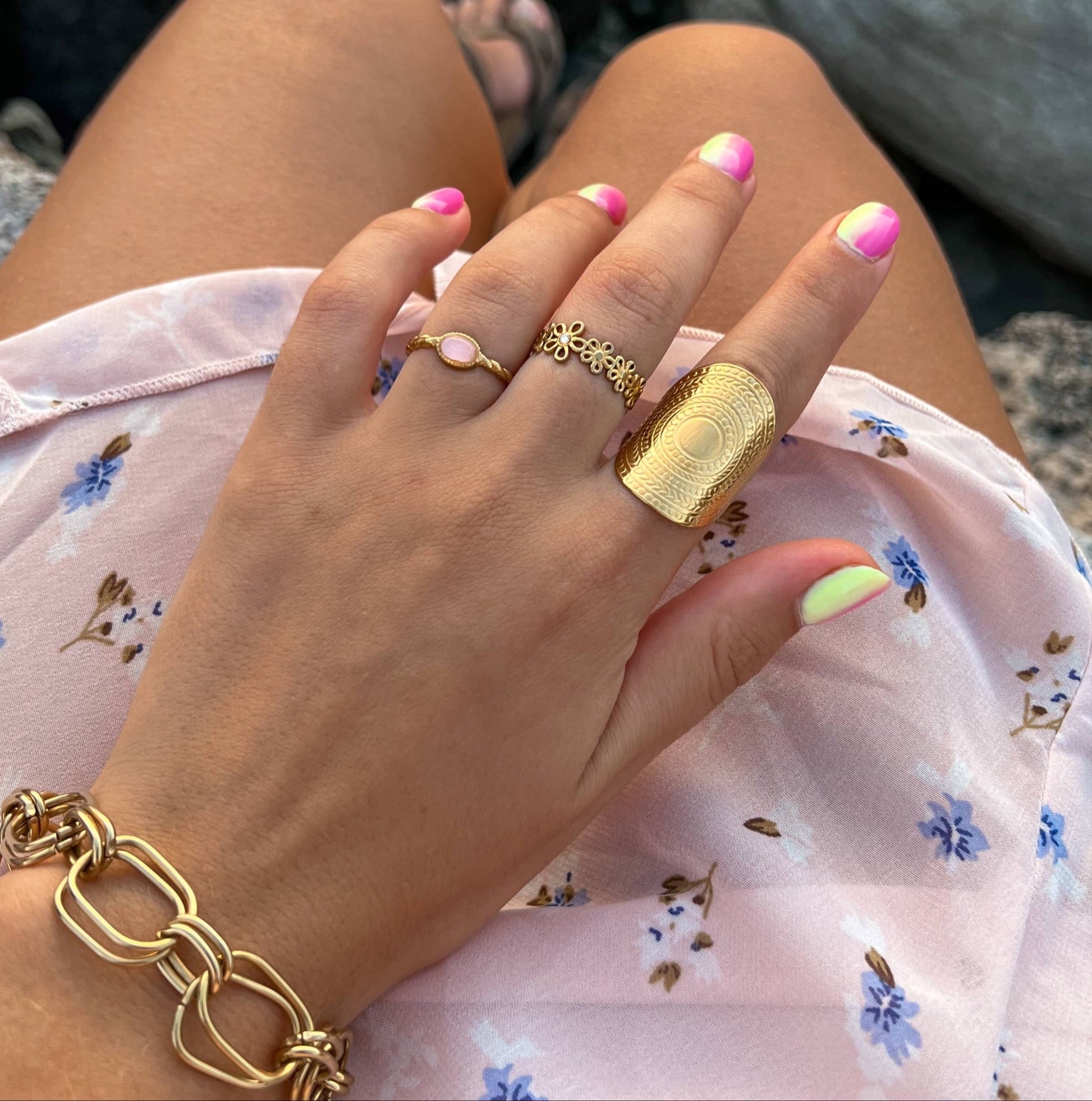 Adhaim ring