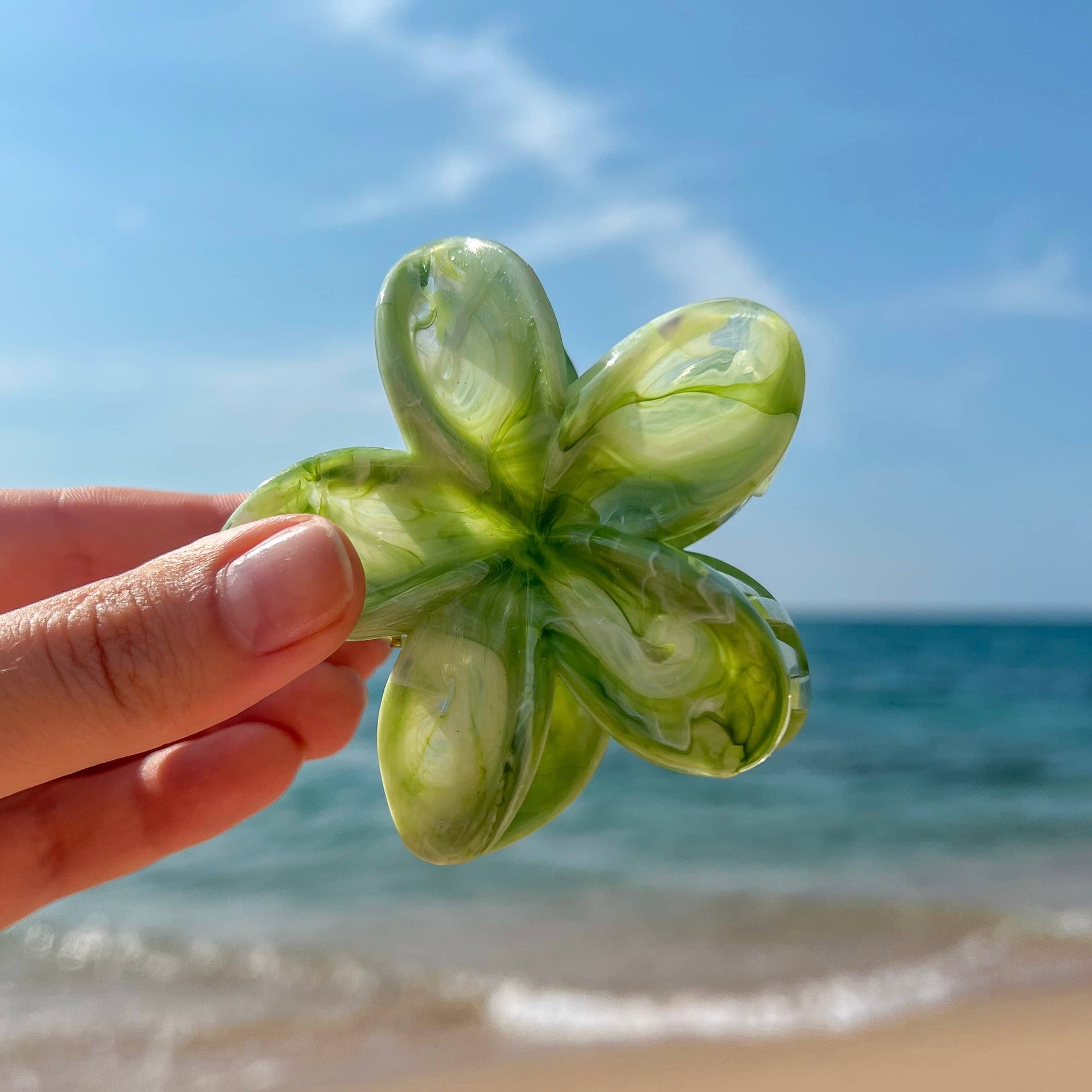 Pinza hibisco verde