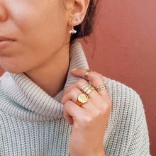Cargar imagen en el visor de la galería, Anillo Hazen
